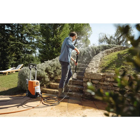 RE 110 Electric Pressure Washer